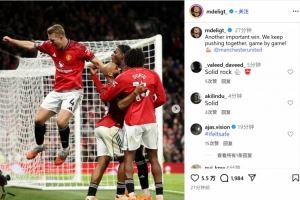 德里赫特社媒晒庆祝照：又一场重要胜利！我们继续齐心协力！