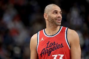 神来之笔!巴图姆接锅抢投 压哨三分打板命中